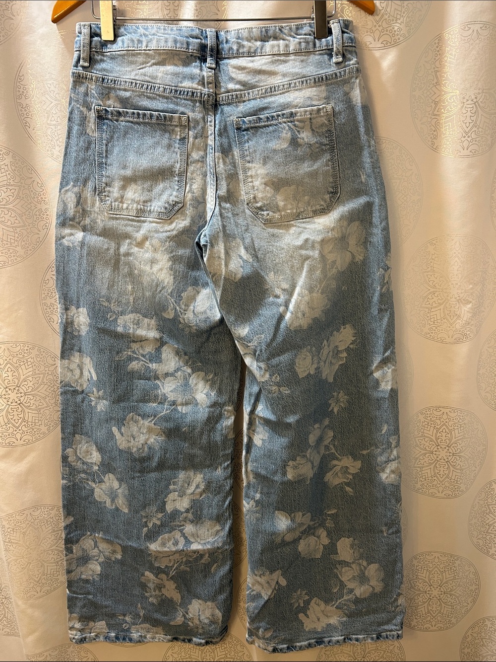Floral Rose Light Wash Low Rise Baggy Wide Leg Jeans NEW Women 4 - Picture 5 of 10